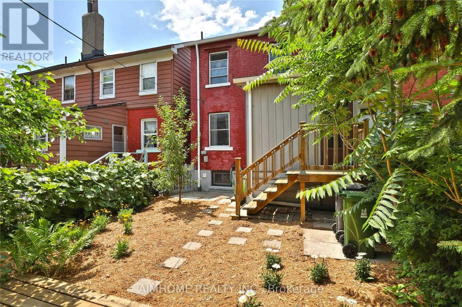 303 St Helens Avenue, Toronto, Ontario  M6H 4A2 - Photo 34 - C12663956