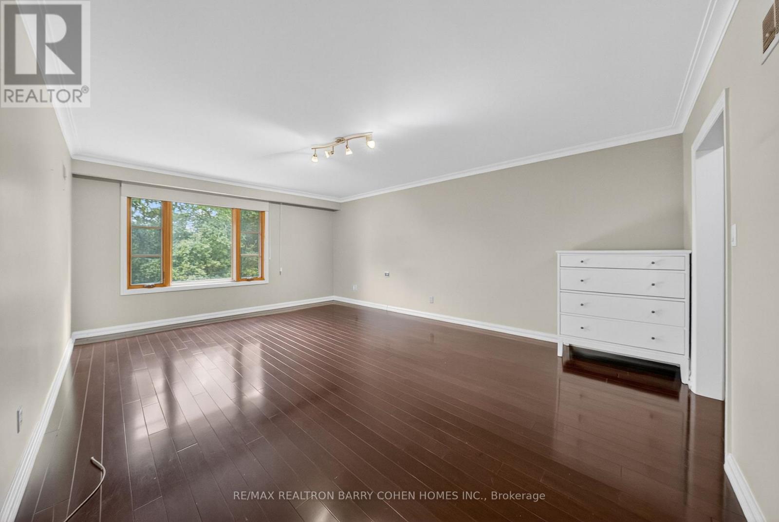 11 Tudor Gate, Toronto, Ontario  M2L 1N3 - Photo 8 - C12663960