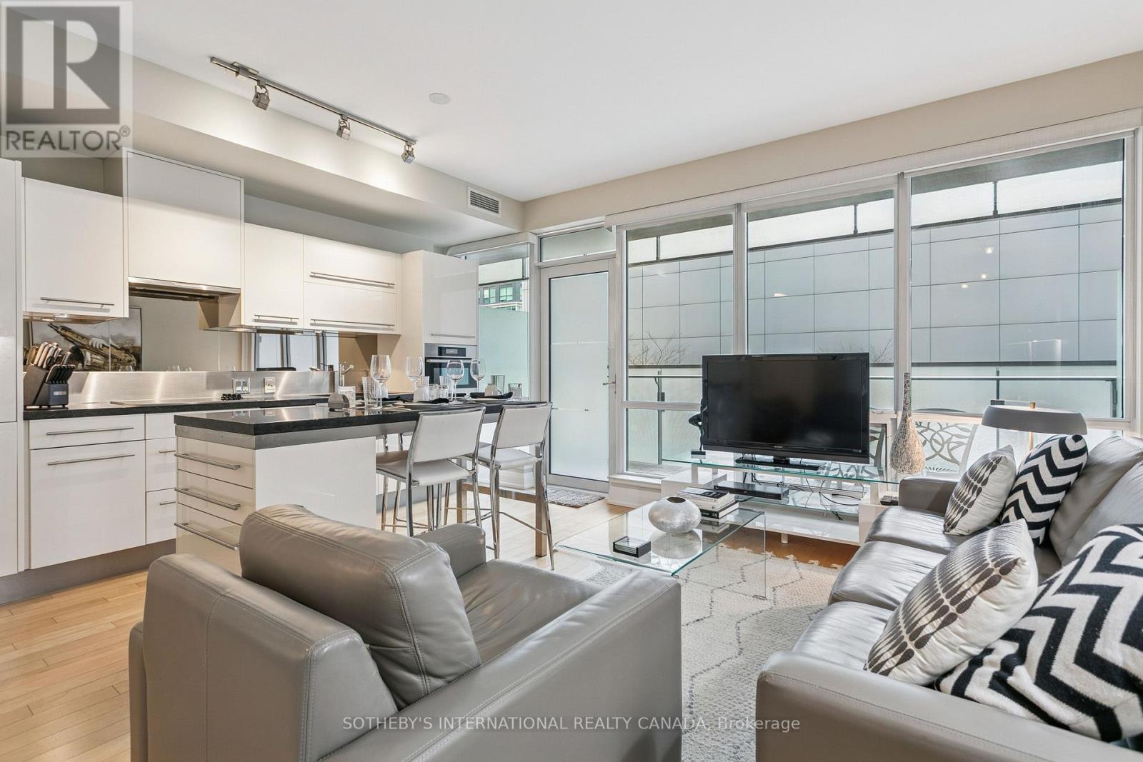 1205 - 80 John Street, Toronto, Ontario  M5V 3X4 - Photo 3 - C12663966