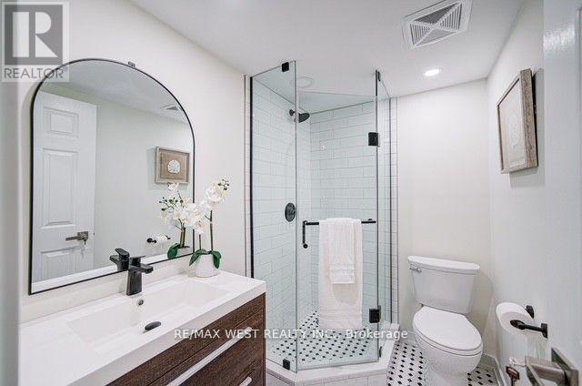 #12 B - 801 King Street W, Toronto, Ontario  M5V 3C9 - Photo 16 - C12663980