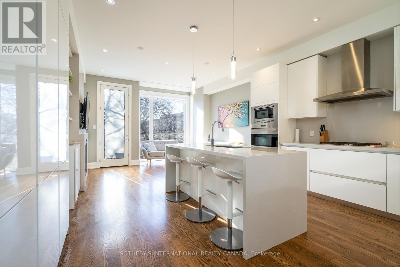 209b Glengarry Avenue, Toronto, Ontario  M5M 1E3 - Photo 17 - C12664000