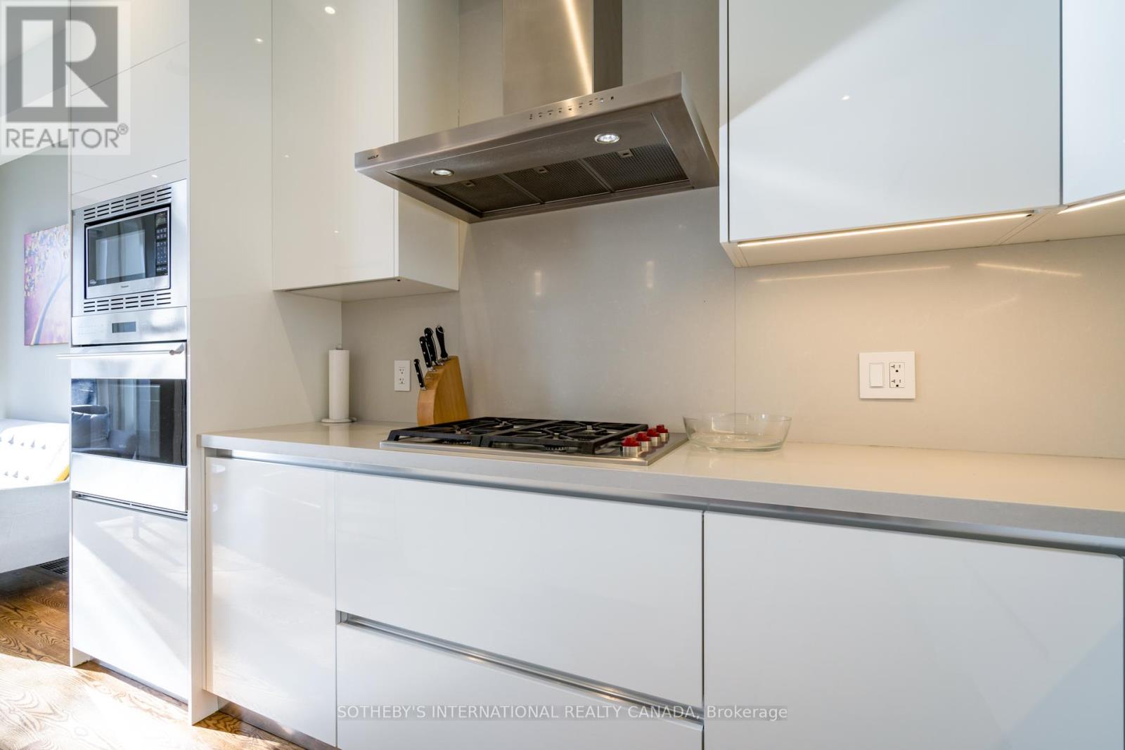 209b Glengarry Avenue, Toronto, Ontario  M5M 1E3 - Photo 22 - C12664000