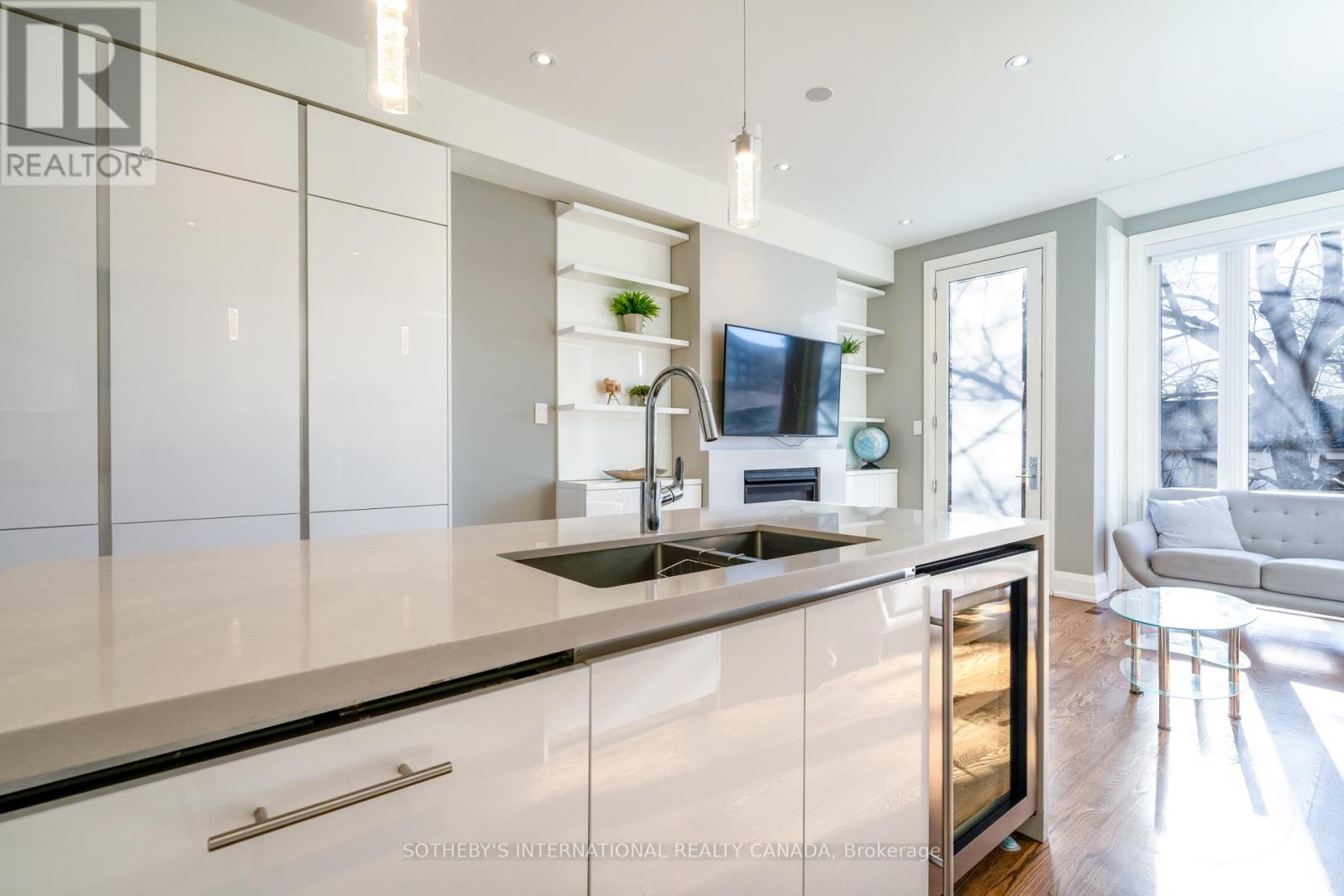 209b Glengarry Avenue, Toronto, Ontario  M5M 1E3 - Photo 23 - C12664000