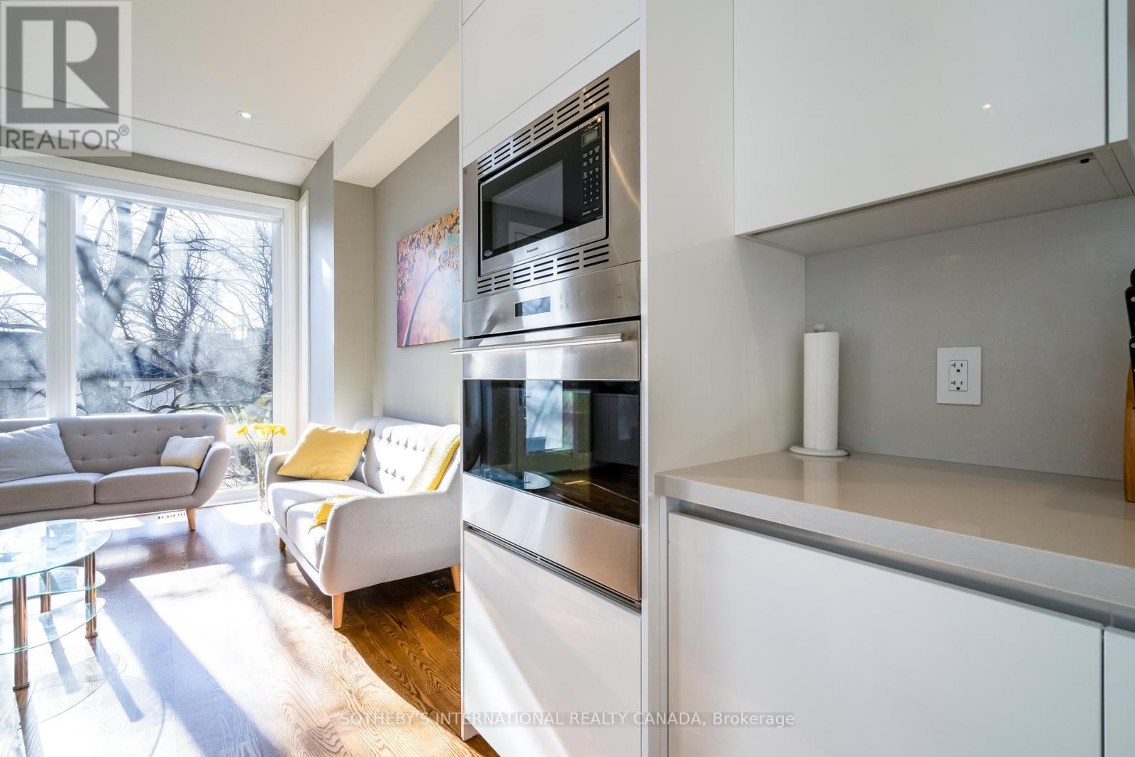 209b Glengarry Avenue, Toronto, Ontario  M5M 1E3 - Photo 24 - C12664000