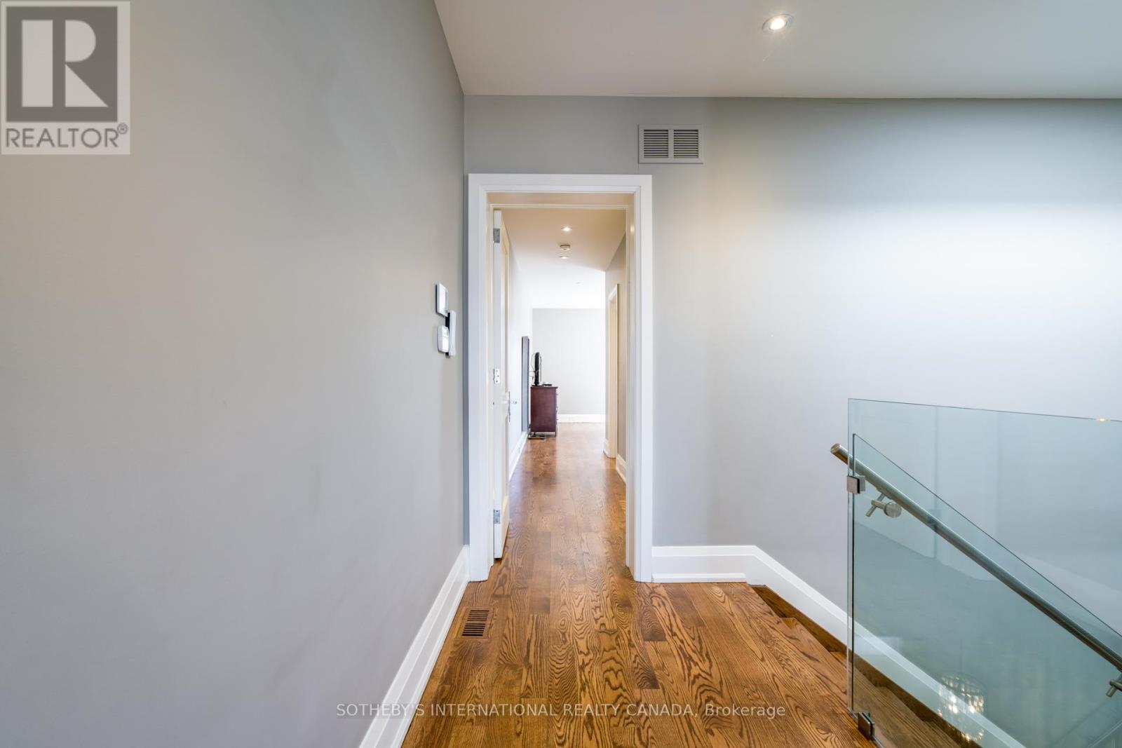 209b Glengarry Avenue, Toronto, Ontario  M5M 1E3 - Photo 28 - C12664000