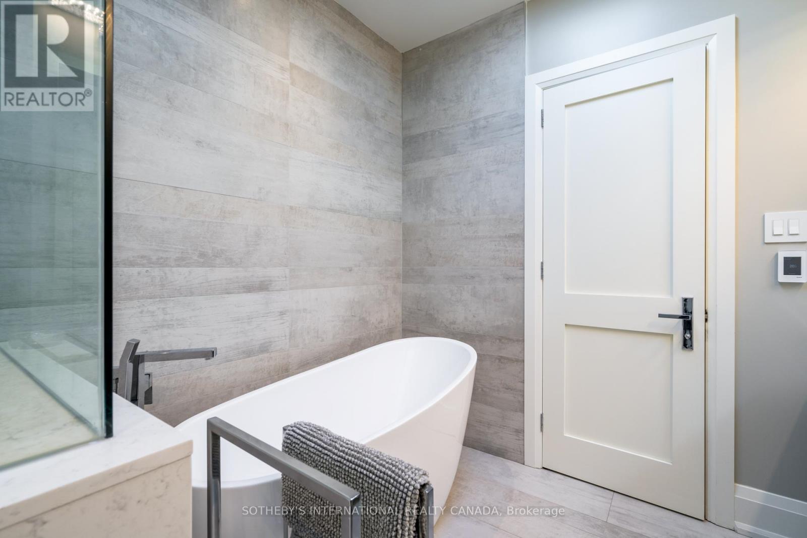 209b Glengarry Avenue, Toronto, Ontario  M5M 1E3 - Photo 35 - C12664000