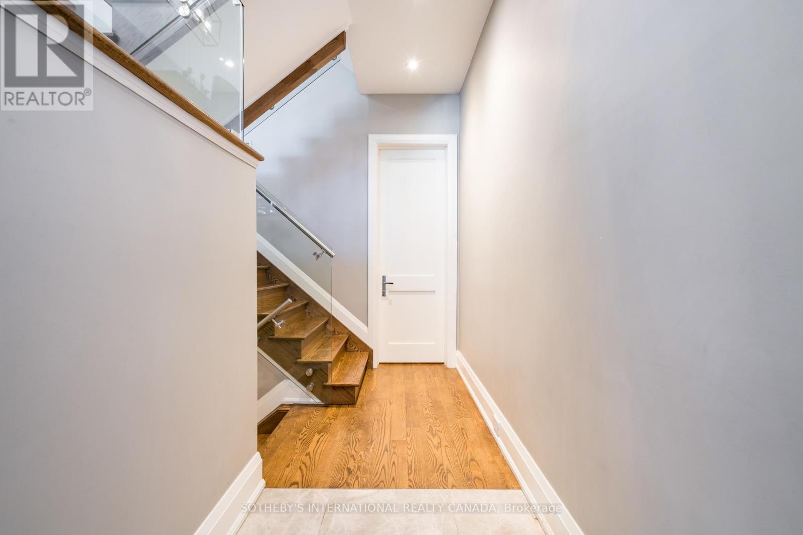 209b Glengarry Avenue, Toronto, Ontario  M5M 1E3 - Photo 6 - C12664000