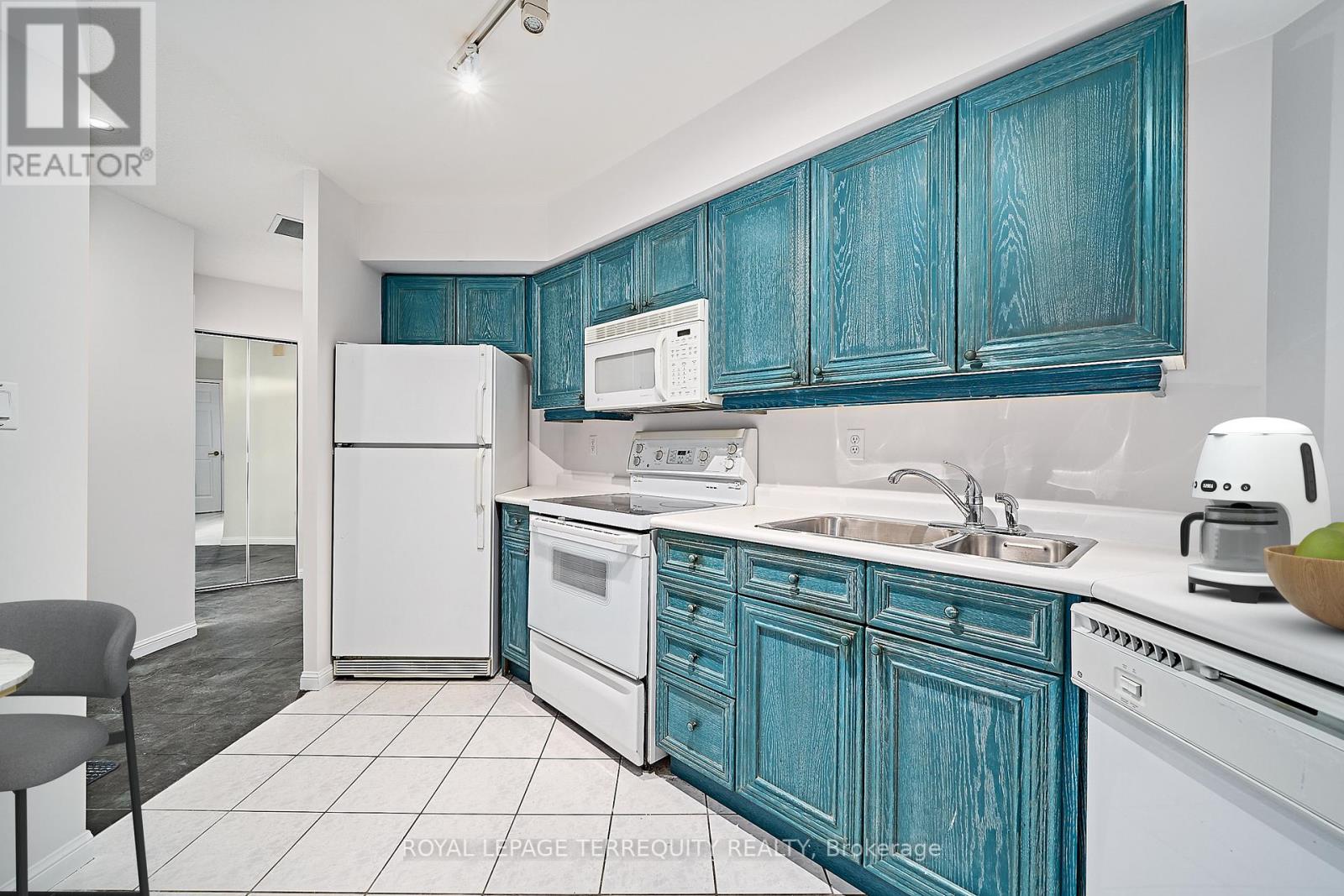 203 - 2365 Queen Street E, Toronto, Ontario  M4E 1H2 - Photo 9 - E12663948