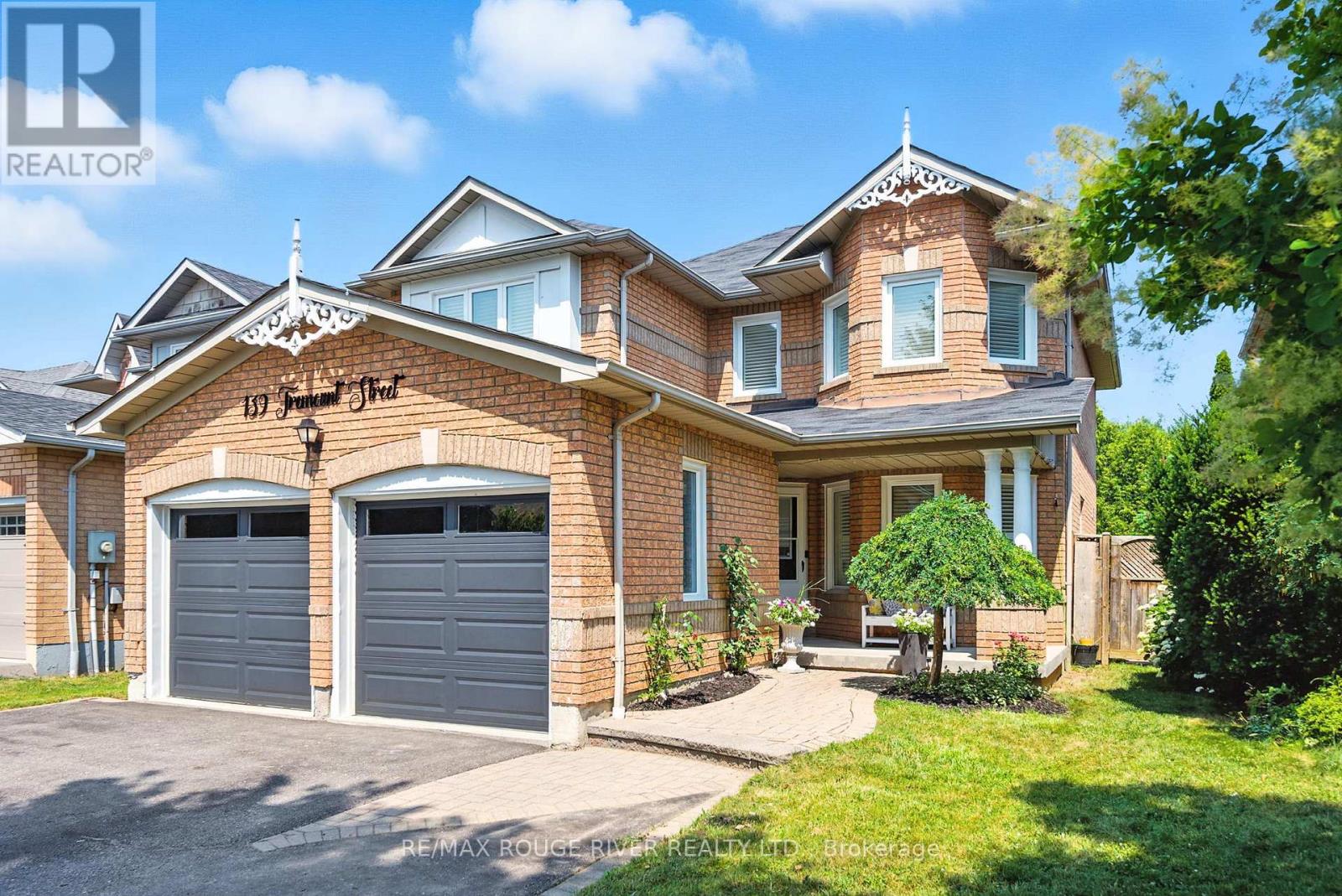 139 Tremount Street, Whitby, Ontario  L1M 1E9 - Photo 4 - E12664024