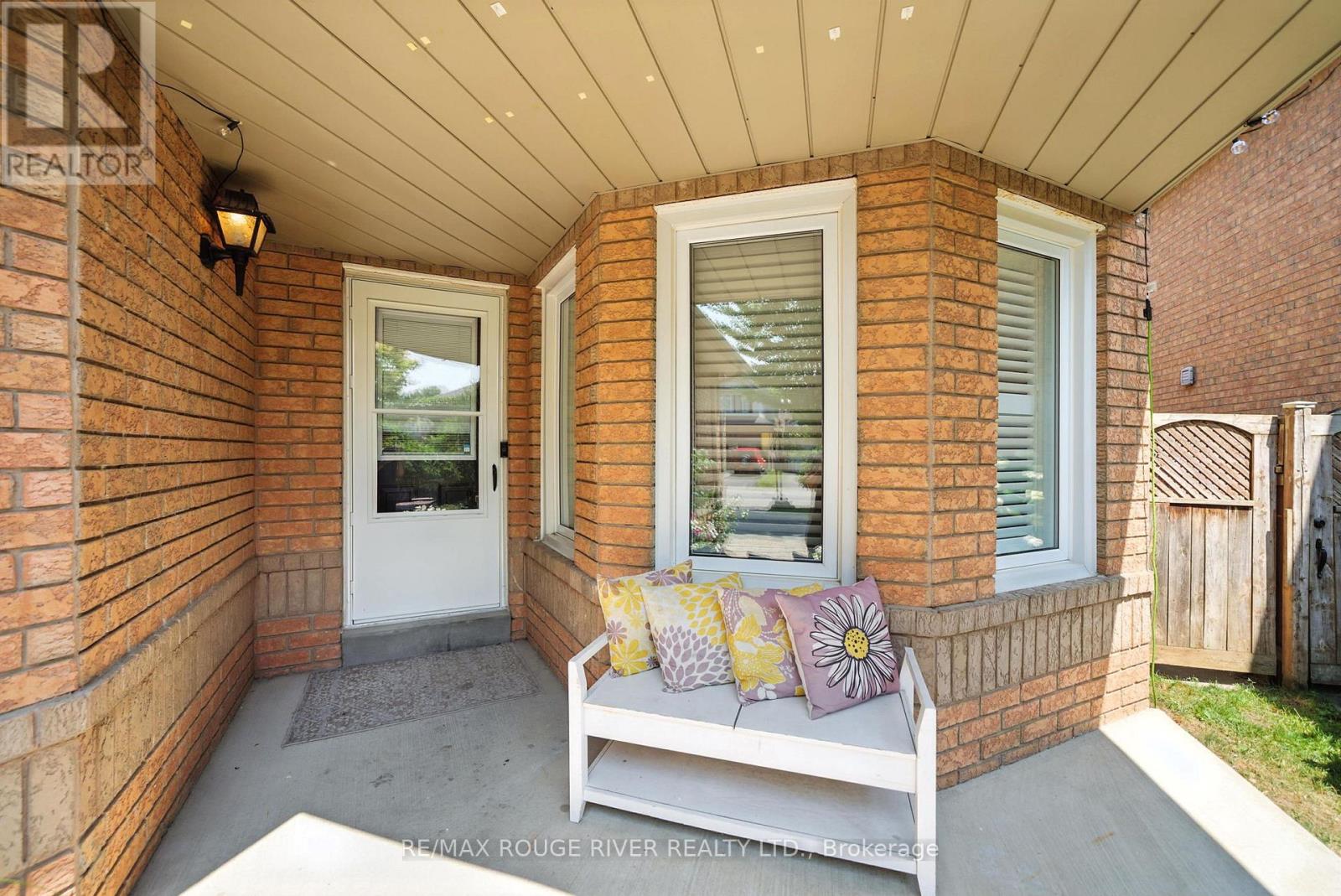 139 Tremount Street, Whitby, Ontario  L1M 1E9 - Photo 7 - E12664024