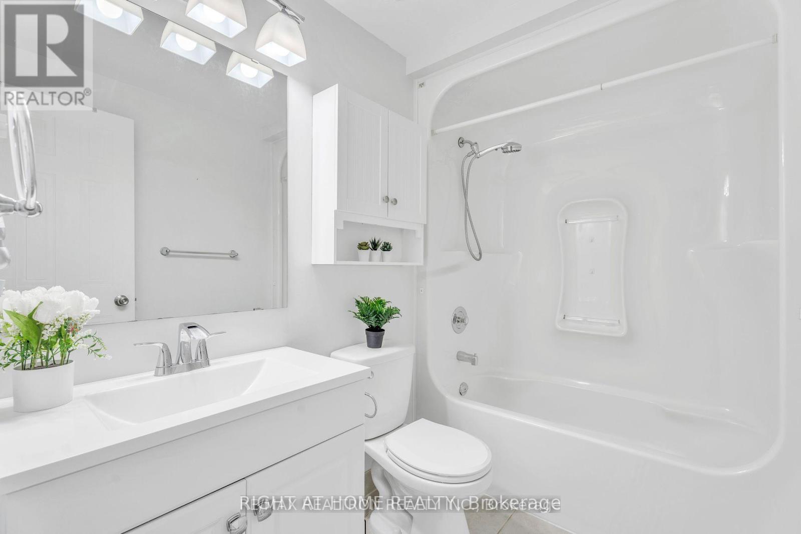 150 Sandringham Drive, Clarington, Ontario  L1E 2G6 - Photo 12 - E12664062