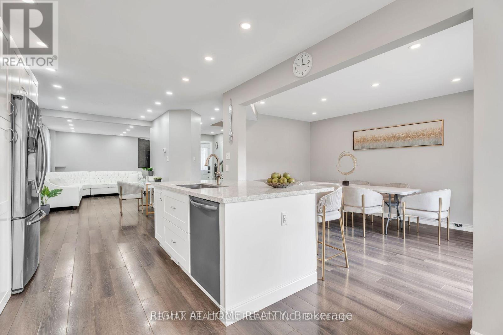 150 Sandringham Drive, Clarington, Ontario  L1E 2G6 - Photo 5 - E12664062