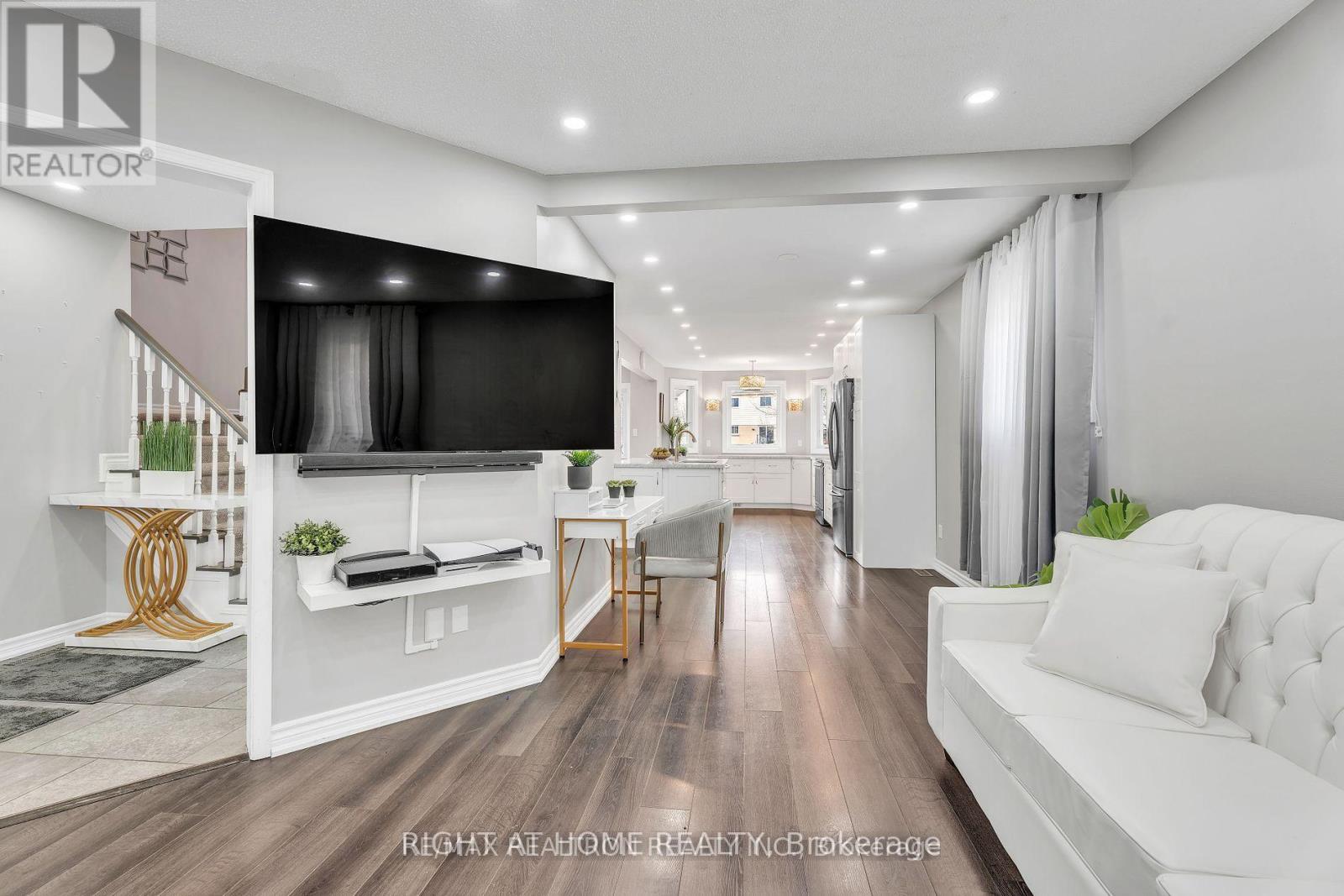 150 Sandringham Drive, Clarington, Ontario  L1E 2G6 - Photo 6 - E12664062