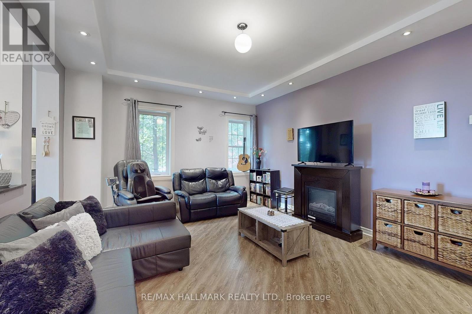 178 Barrie Street, Bradford West Gwillimbury, Ontario  L3Z 1R6 - Photo 6 - N12663972