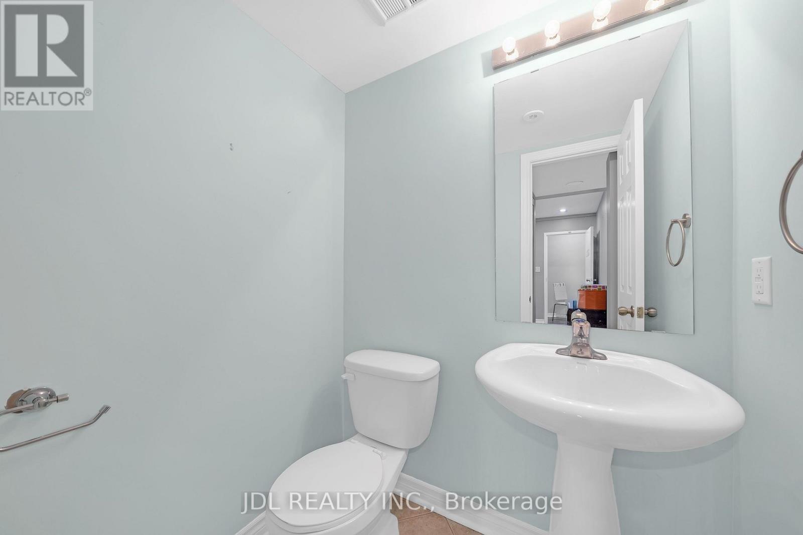 2081 Bur Oak Avenue, Markham, Ontario  L6E 0C6 - Photo 12 - N12663976