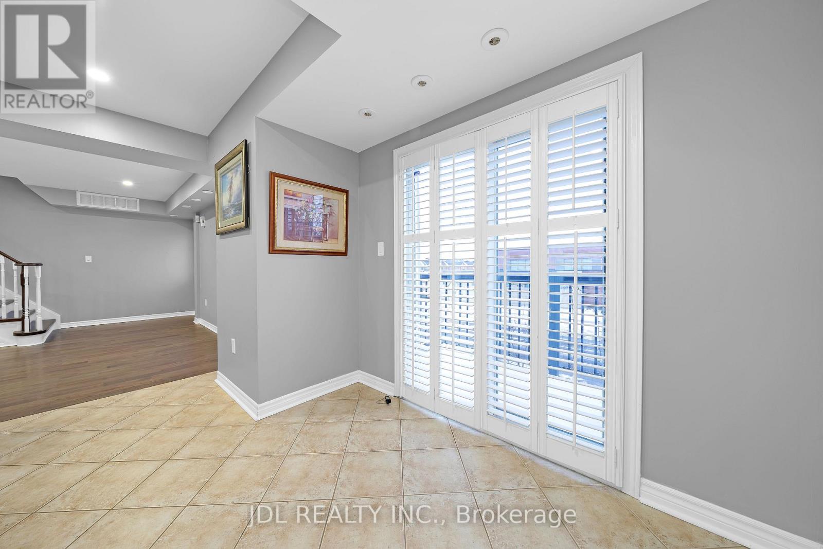 2081 Bur Oak Avenue, Markham, Ontario  L6E 0C6 - Photo 9 - N12663976