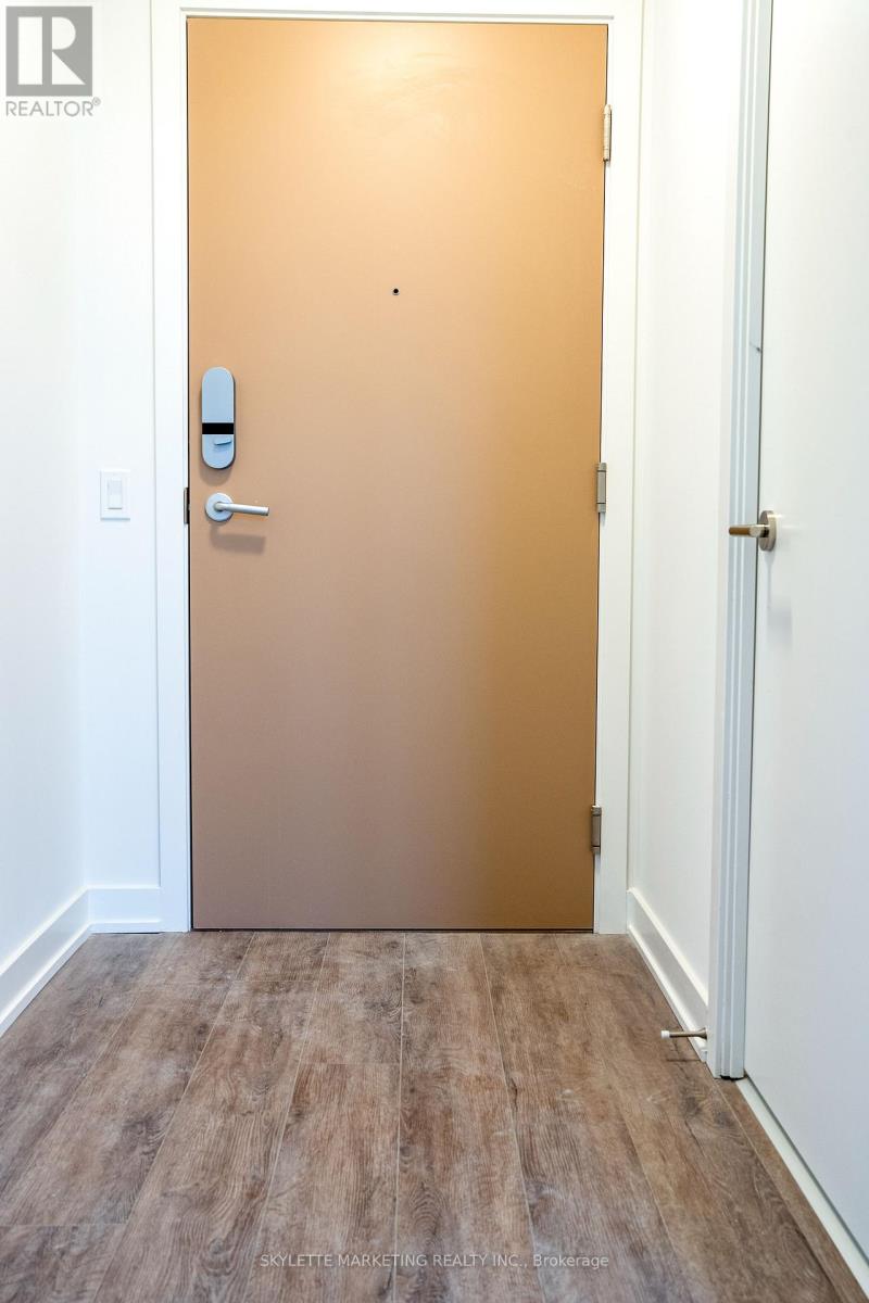 1518 - 1 Quarrington Lane, Toronto, Ontario  M3C 0S4 - Photo 11 - C12660258