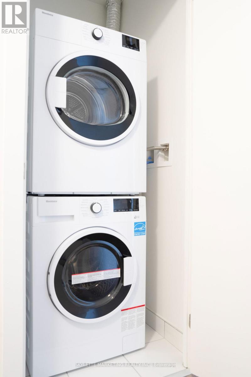 1518 - 1 Quarrington Lane, Toronto, Ontario  M3C 0S4 - Photo 13 - C12660258