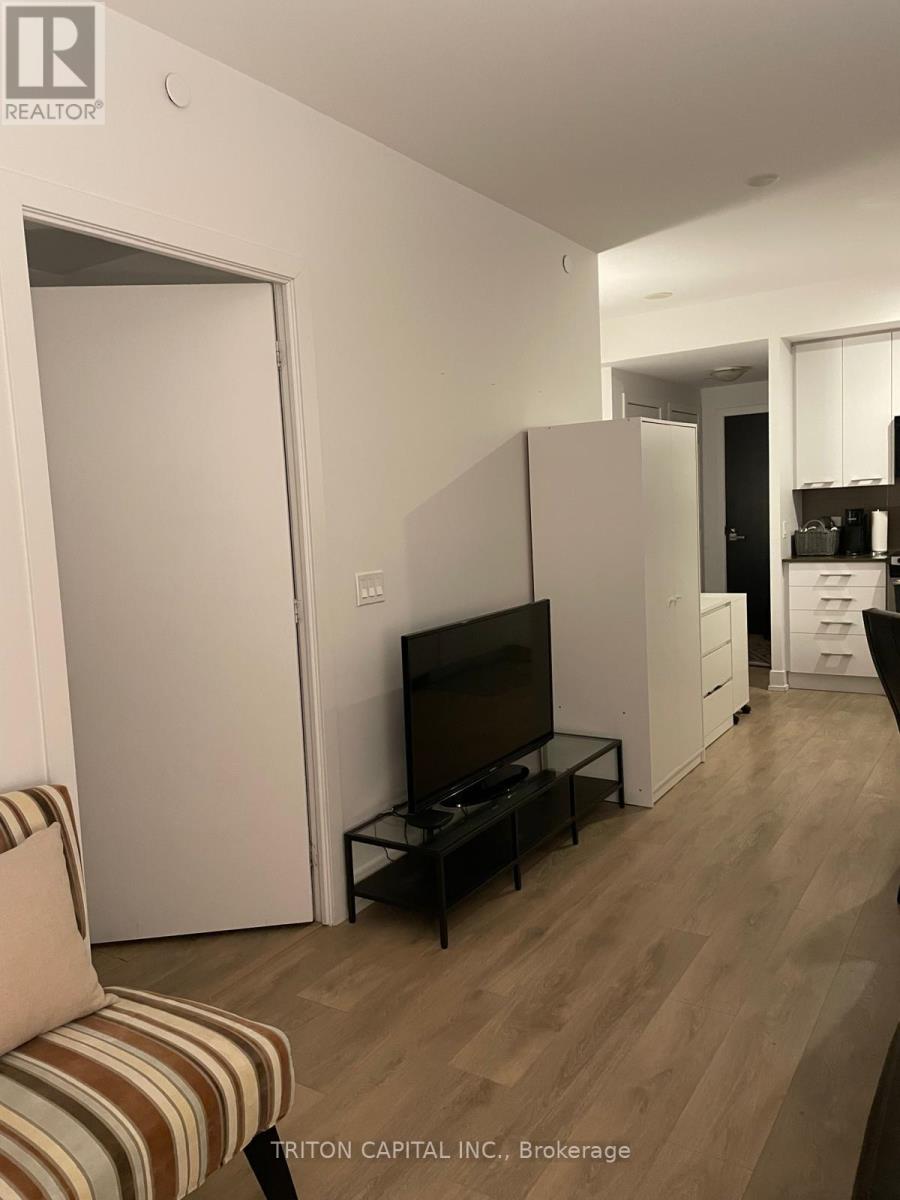 548 - 9471 Yonge Street, Richmond Hill, Ontario  L4C 1V4 - Photo 7 - N12601772