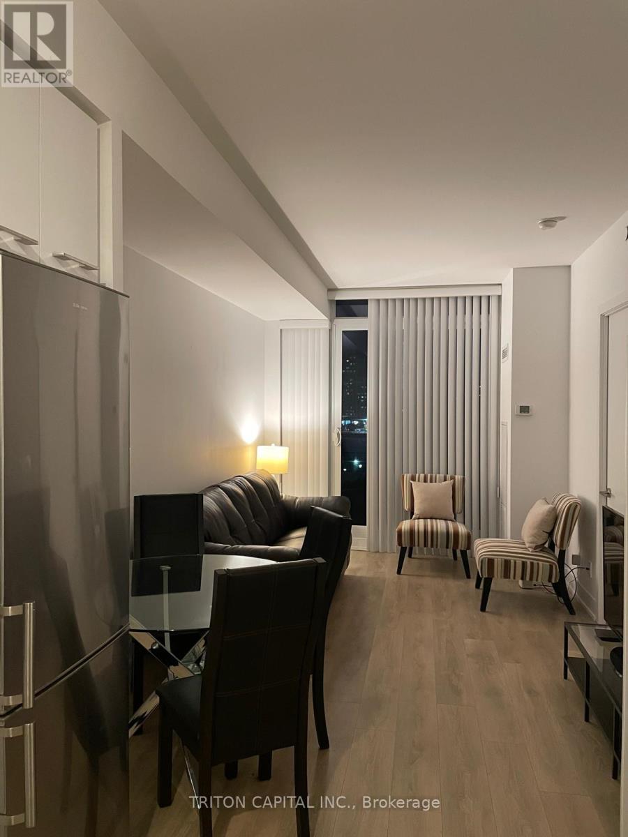 548 - 9471 Yonge Street, Richmond Hill, Ontario  L4C 1V4 - Photo 2 - N12601772