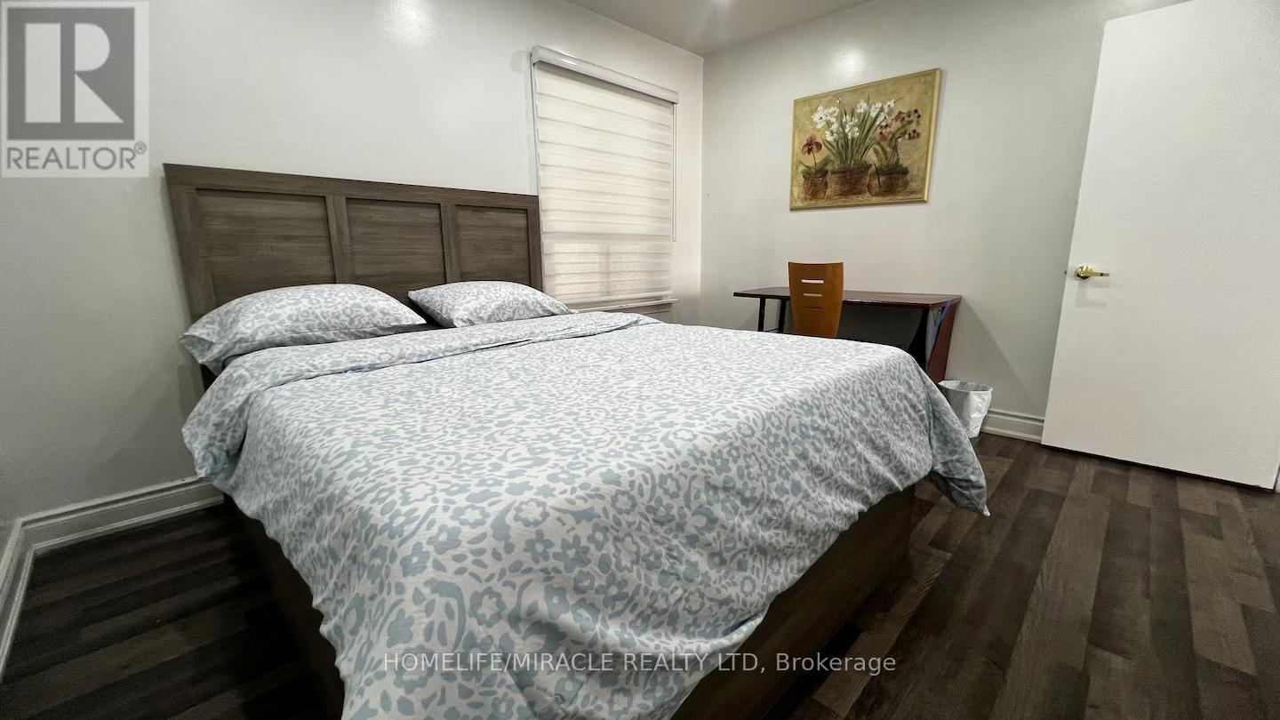 5 Queen Street S, Mississauga, Ontario  L5M 1K2 - Photo 16 - W12659472