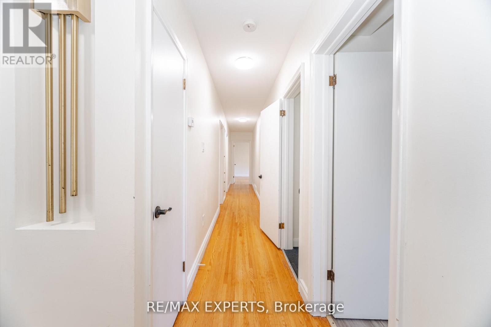 42 Cowley Avenue, Toronto, Ontario  M8B 2E3 - Photo 19 - W12663954