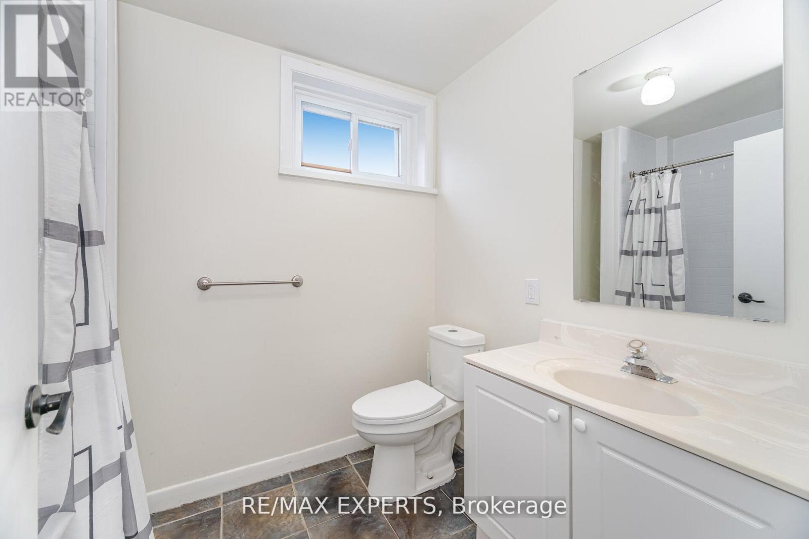 42 Cowley Avenue, Toronto, Ontario  M8B 2E3 - Photo 44 - W12663954
