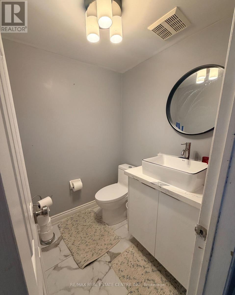 23 Capistro Street, Brampton, Ontario  L7A 3J2 - Photo 14 - W12663968