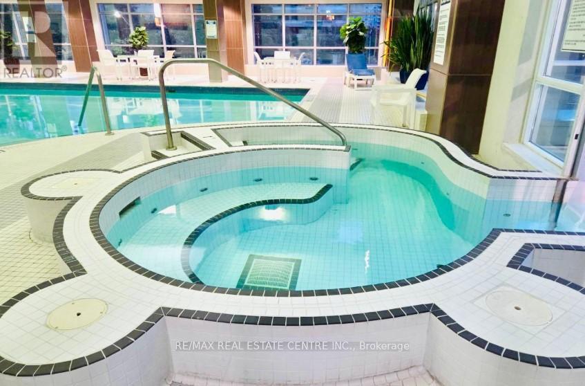 1605 - 33 Elm Drive W, Mississauga, Ontario  L5B 4M2 - Photo 13 - W12663990