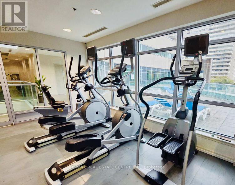 1605 - 33 Elm Drive W, Mississauga, Ontario  L5B 4M2 - Photo 14 - W12663990