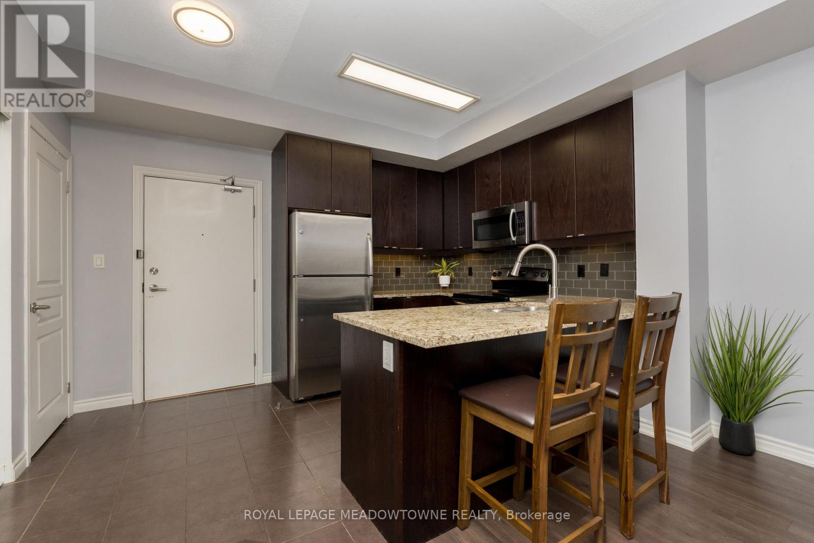 125 - 570 Lolita Gardens, Mississauga, Ontario  L5A 0A1 - Photo 10 - W12664010