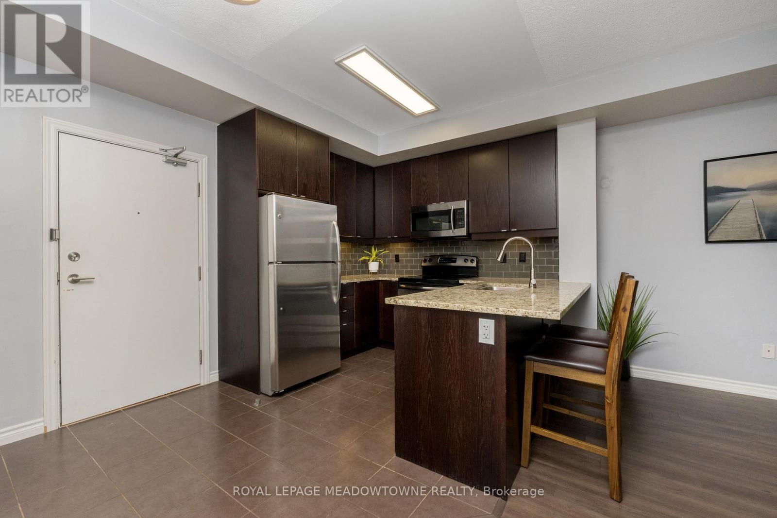 125 - 570 Lolita Gardens, Mississauga, Ontario  L5A 0A1 - Photo 7 - W12664010