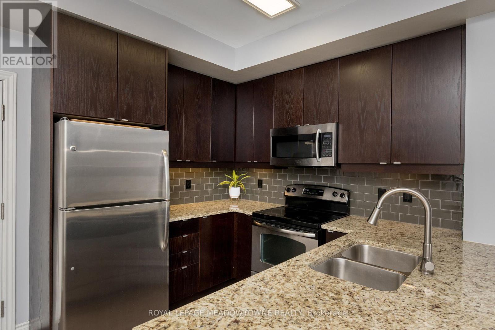 125 - 570 Lolita Gardens, Mississauga, Ontario  L5A 0A1 - Photo 8 - W12664010