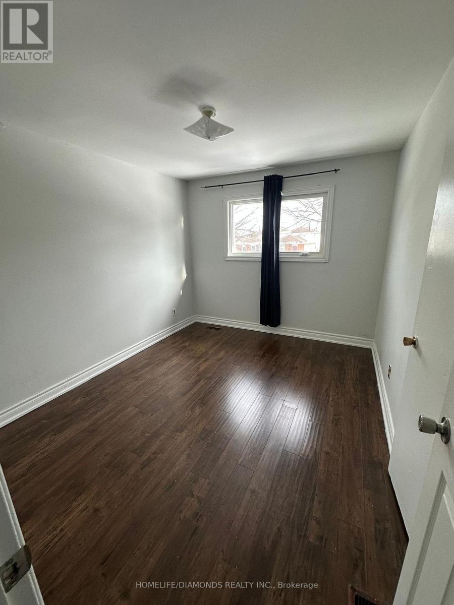 Main - 3142 Purnell Court, Mississauga, Ontario  L4T 2J6 - Photo 5 - W12664038