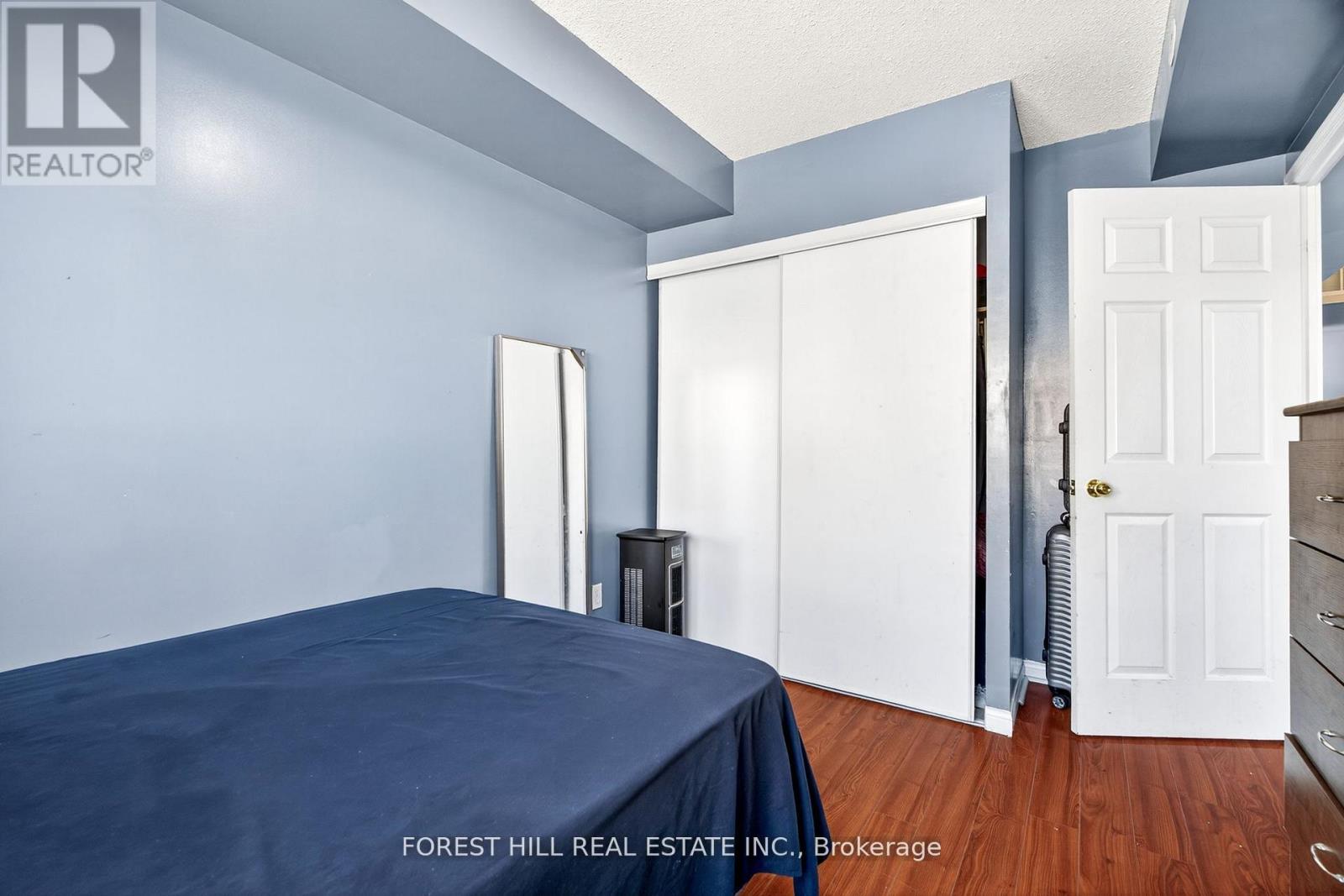 2022 - 3035 Finch Ave Avenue W, Toronto, Ontario  M9M 0A3 - Photo 11 - W12664052