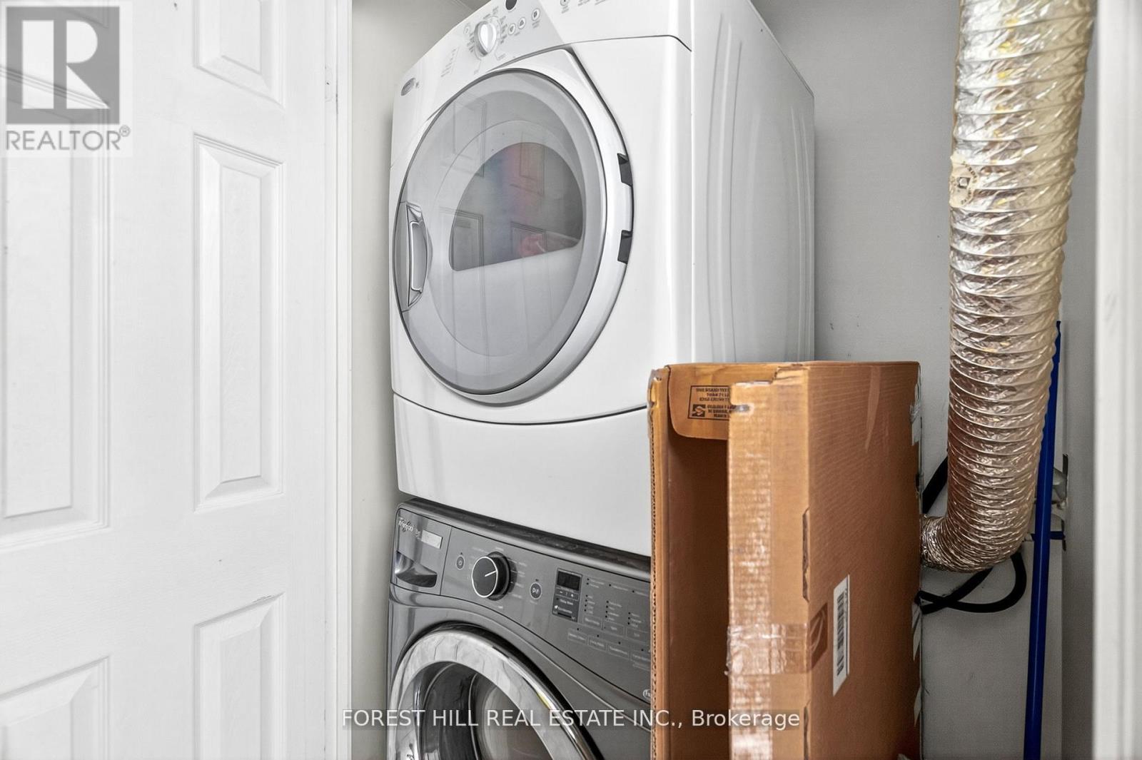 2022 - 3035 Finch Ave Avenue W, Toronto, Ontario  M9M 0A3 - Photo 15 - W12664052