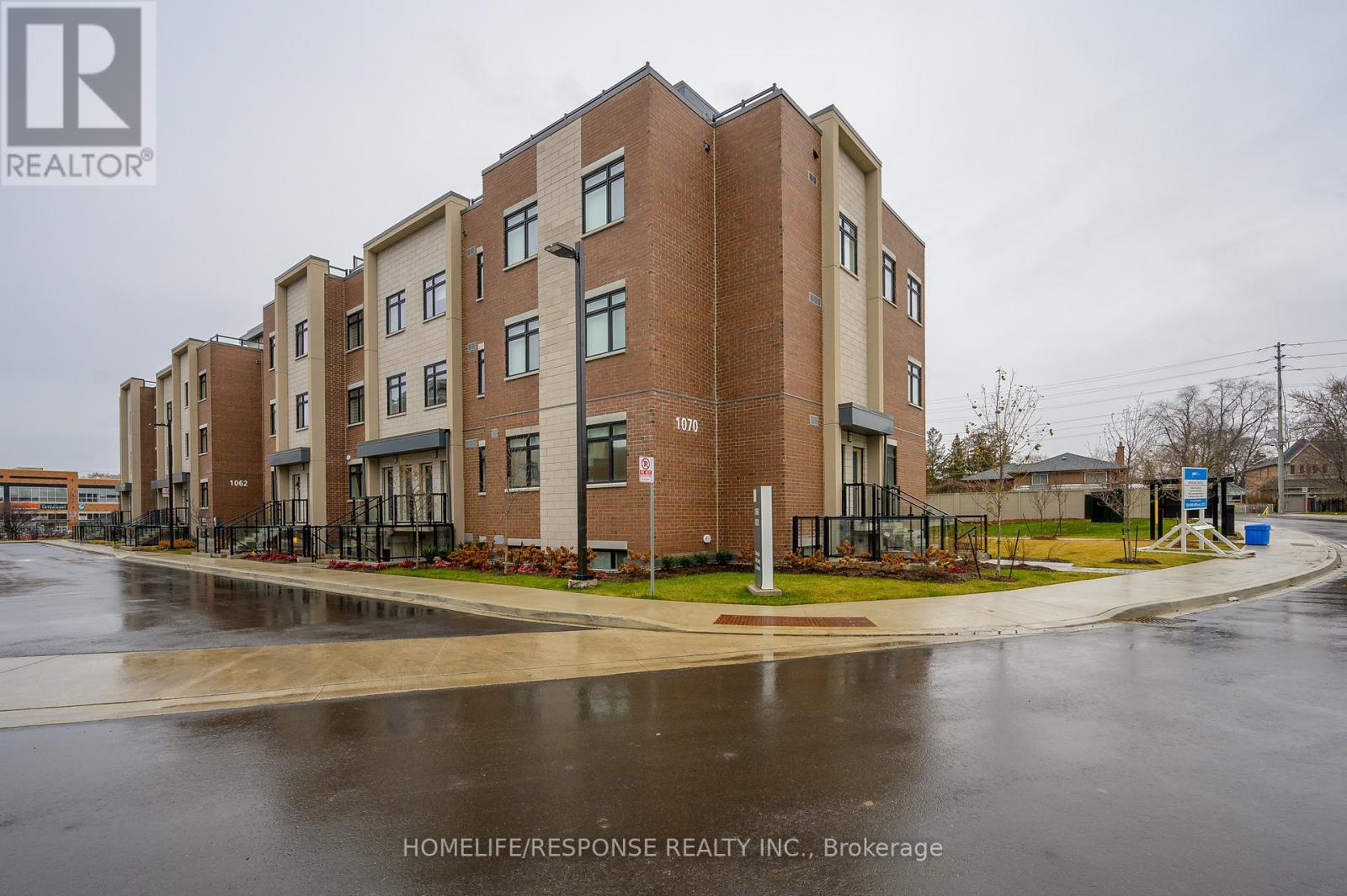 119 - 1070 Douglas Mccurdy Comm, Mississauga, Ontario  L5G 4B1 - Photo 3 - W12664060