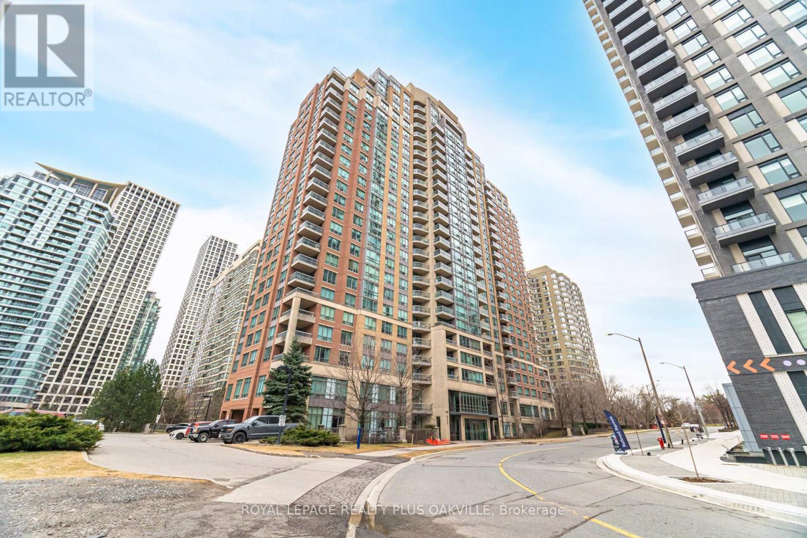 2016 - 156 ENFIELD PLACE, Mississauga, Ontario