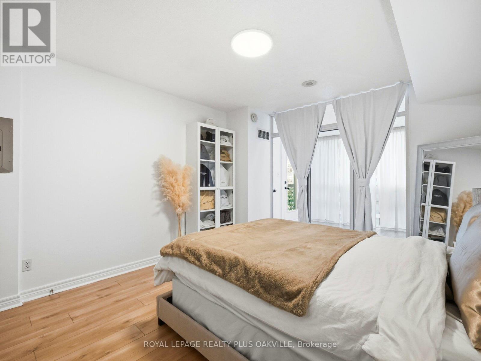 2016 - 156 Enfield Place, Mississauga, Ontario  L5B 4L8 - Photo 20 - W12664072