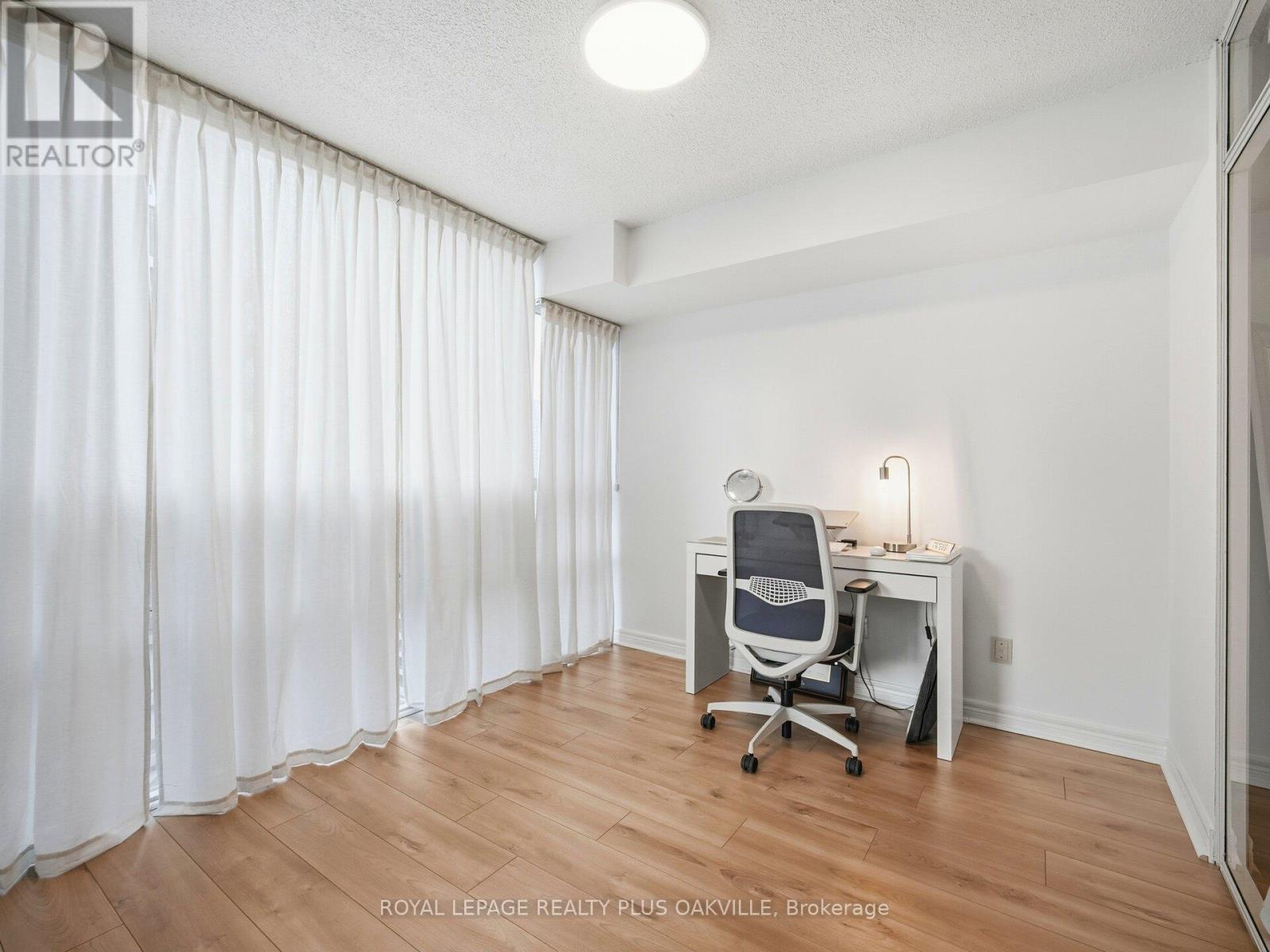 2016 - 156 Enfield Place, Mississauga, Ontario  L5B 4L8 - Photo 22 - W12664072