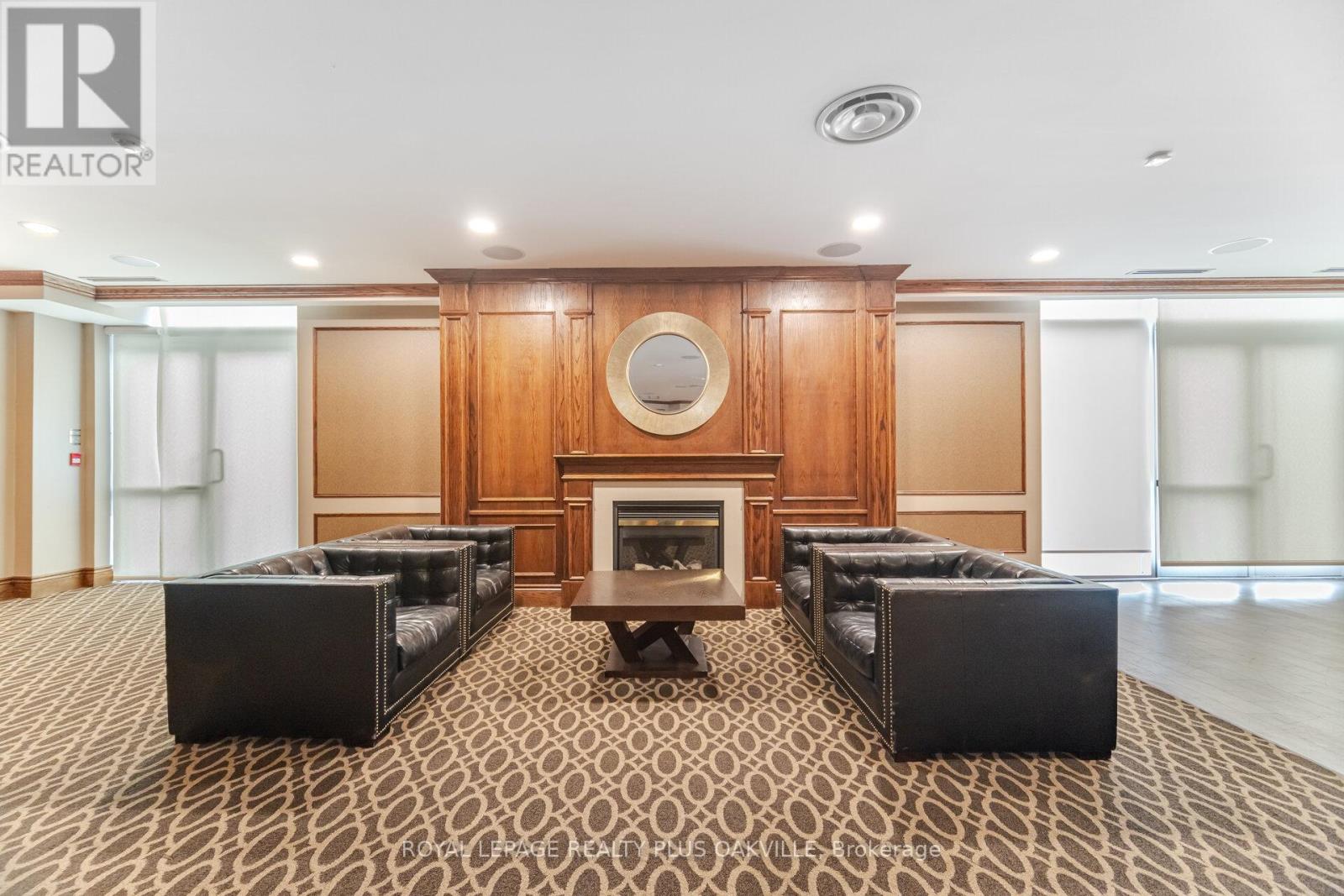 2016 - 156 Enfield Place, Mississauga, Ontario  L5B 4L8 - Photo 37 - W12664072