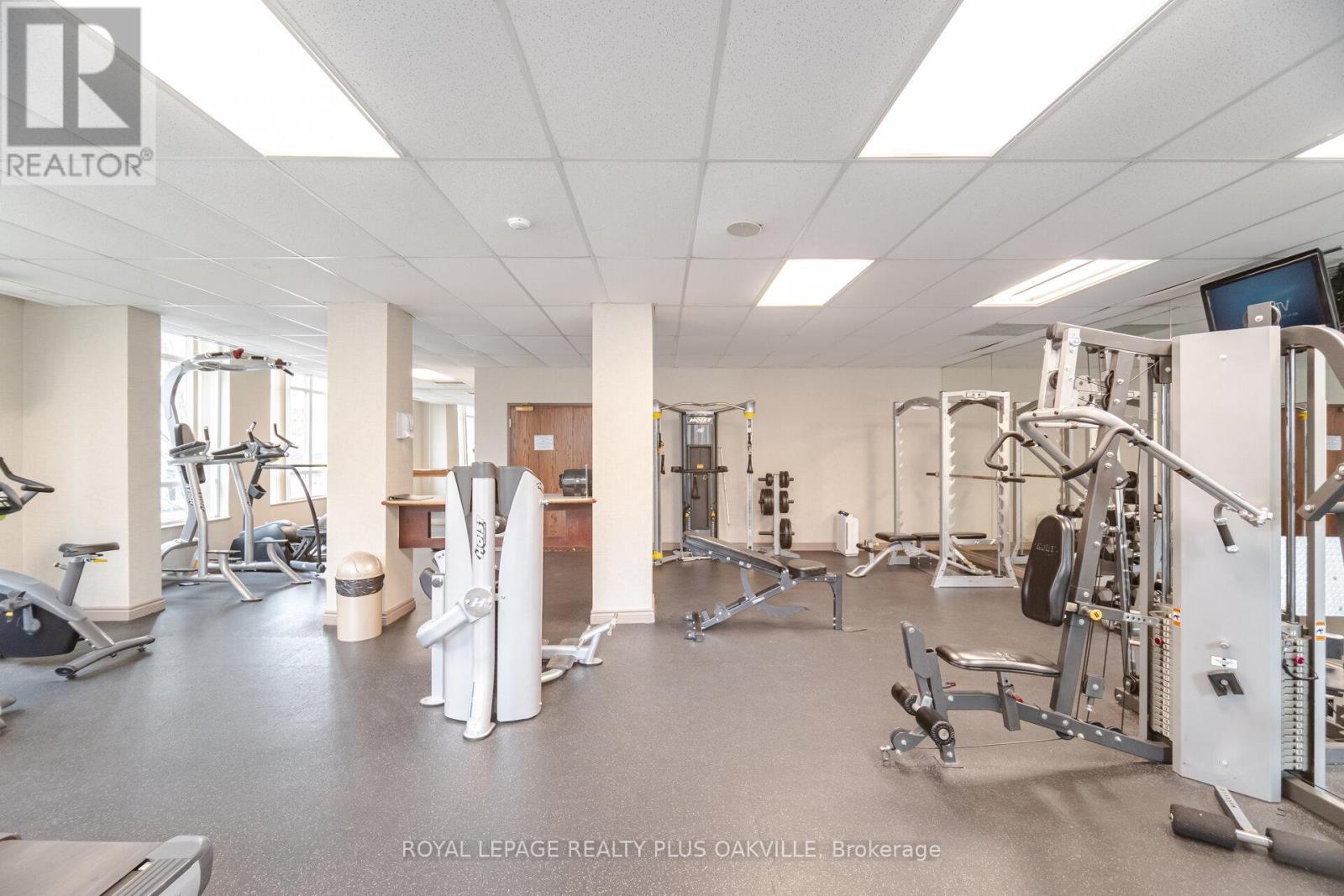 2016 - 156 Enfield Place, Mississauga, Ontario  L5B 4L8 - Photo 39 - W12664072