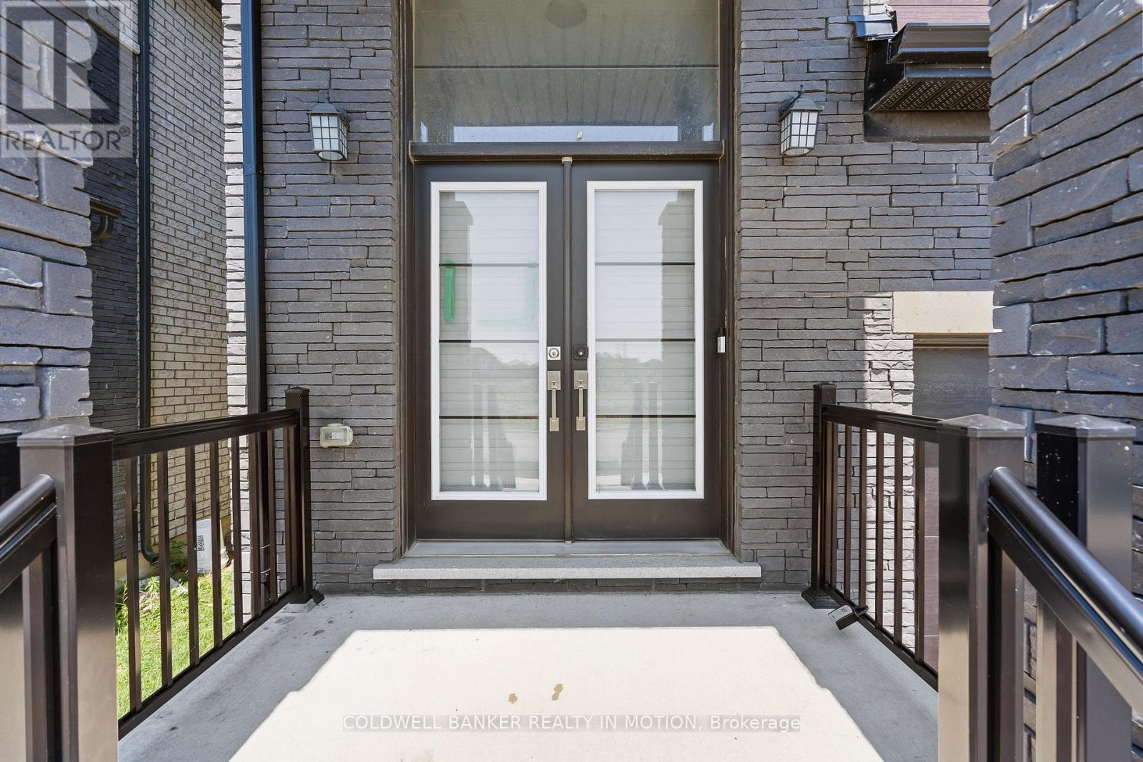 6 Discovery Drive, Thorold, Ontario  L2V 0K5 - Photo 3 - X12663936