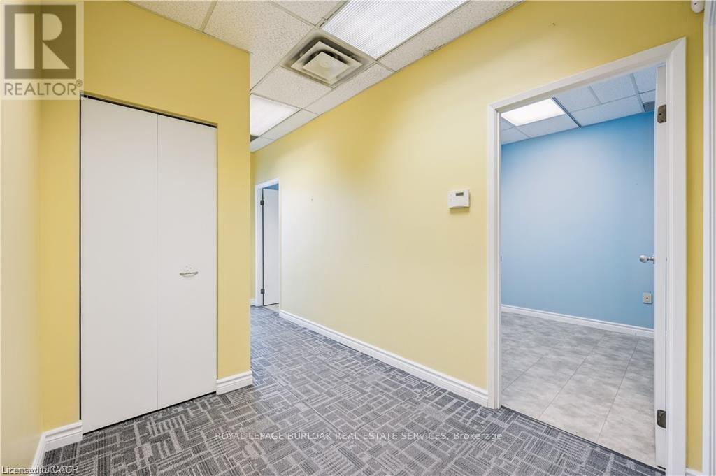 202 - 751 Victoria Street S, Kitchener, Ontario  N2M 5N4 - Photo 3 - X12664048