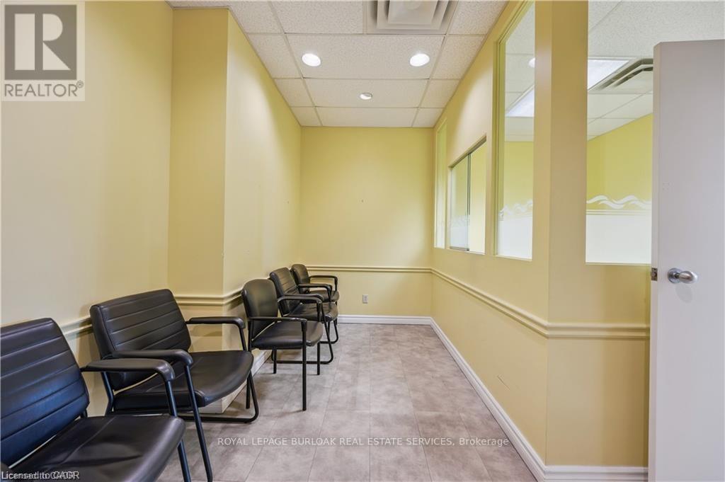 202 - 751 Victoria Street S, Kitchener, Ontario  N2M 5N4 - Photo 6 - X12664048