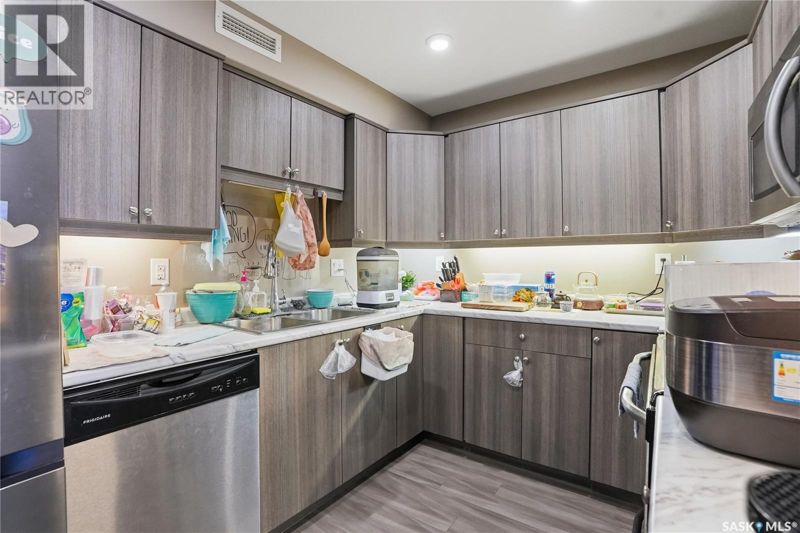 1313 102 Willis Crescent, Saskatoon, Saskatchewan  S7T 0T6 - Photo 6 - SK026195