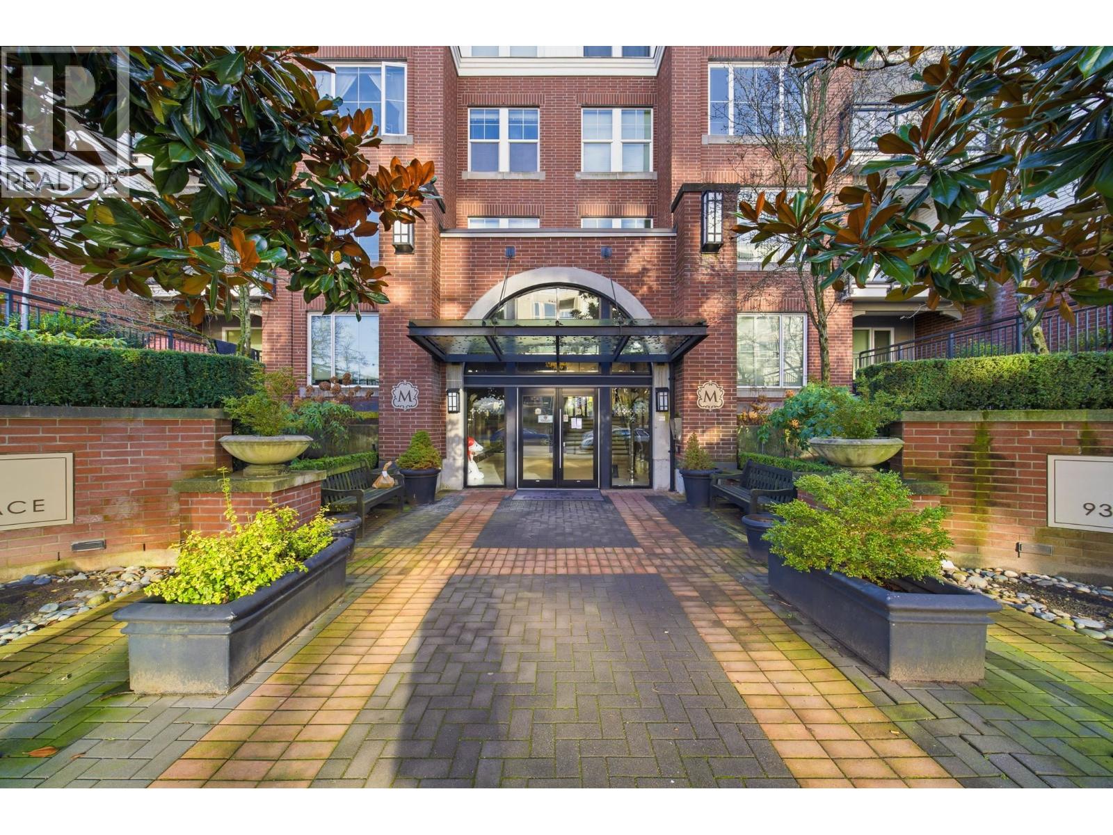 117 9388 MCKIM WAY, richmond, British Columbia