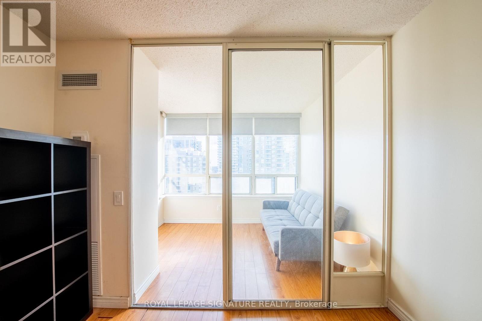 1604 - 7 Bishop Avenue, Toronto, Ontario M2M 4J4 - Photo 15 - C12663694