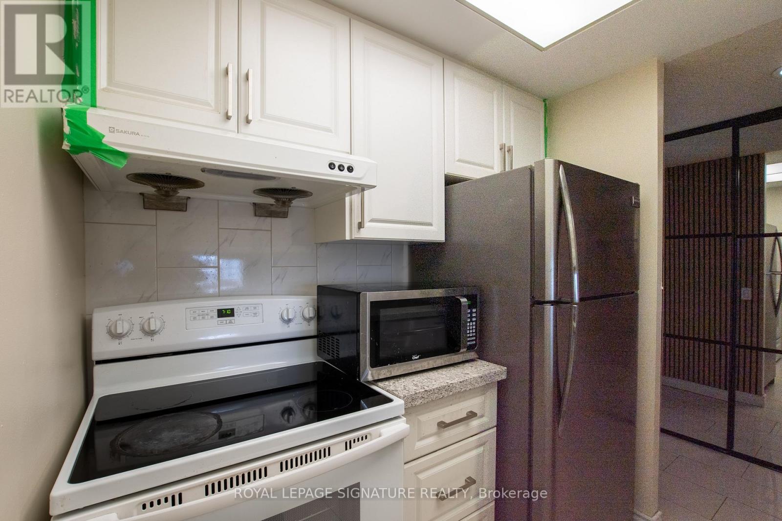 1604 - 7 Bishop Avenue, Toronto, Ontario M2M 4J4 - Photo 5 - C12663694