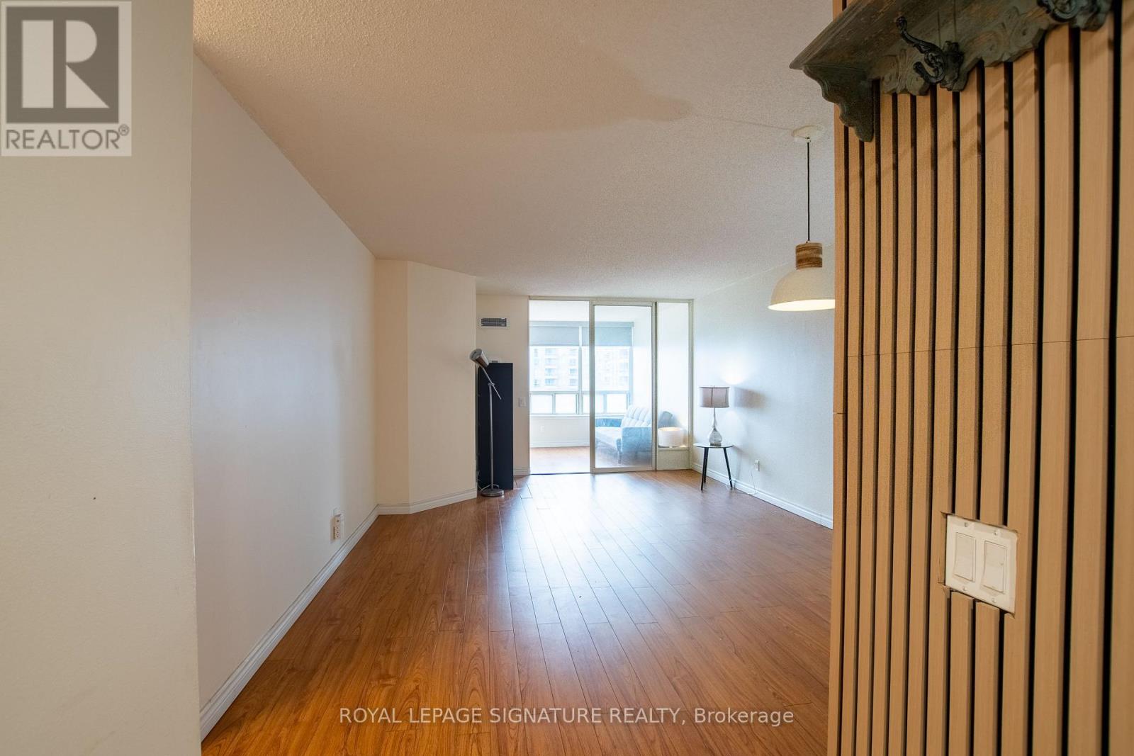 1604 - 7 Bishop Avenue, Toronto, Ontario M2M 4J4 - Photo 6 - C12663694